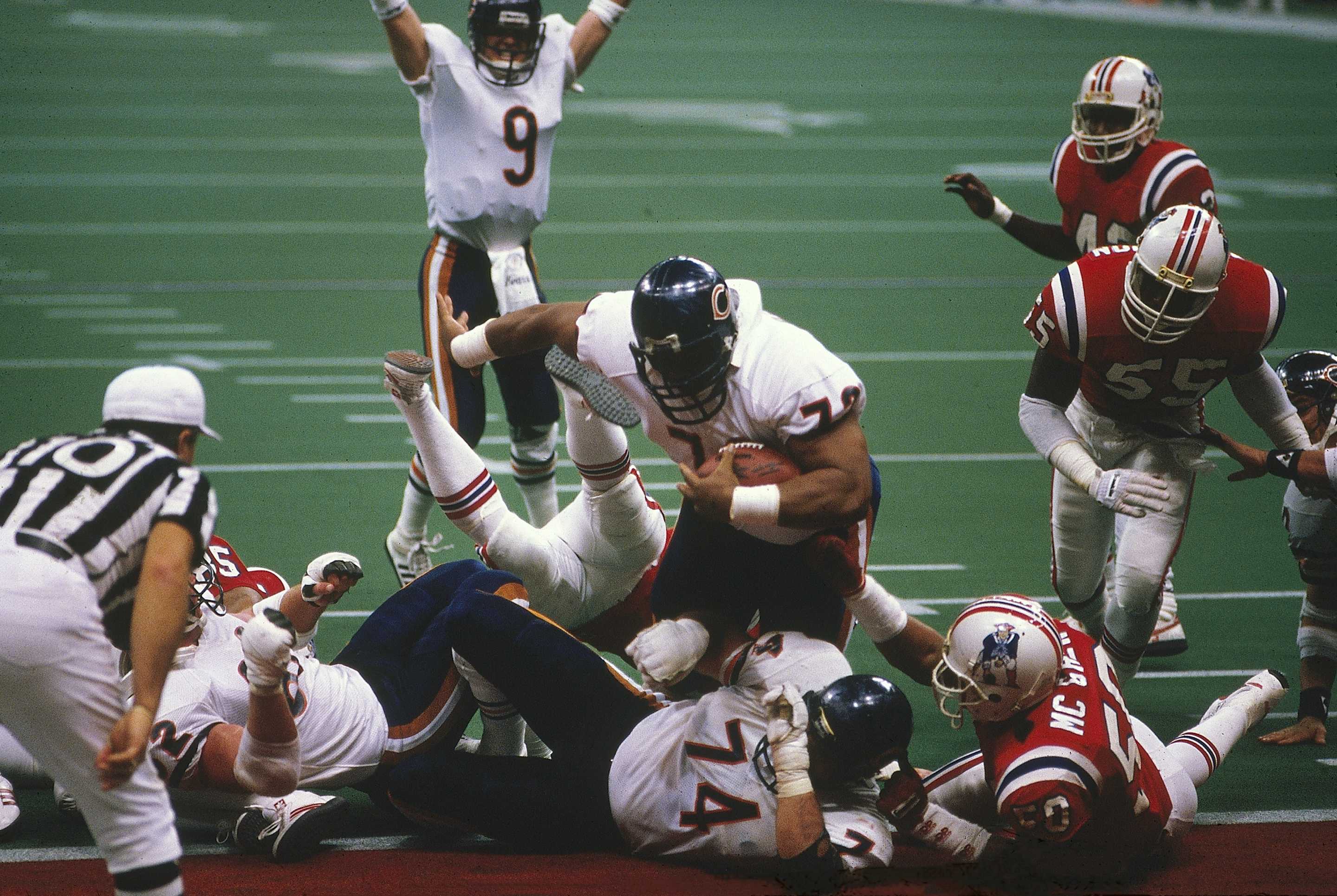 Football: Super Bowl XX: Chicago Bears William Perry (72) in action, scoring touchdown at Louisiana Superdome.
New Orleans, LA 1/26/1986
CREDIT: Richard Mackson (Photo by Richard Mackson /Sports Illustrated via Getty Images)
(Set Number: X32635 TK3 R8 F5 )