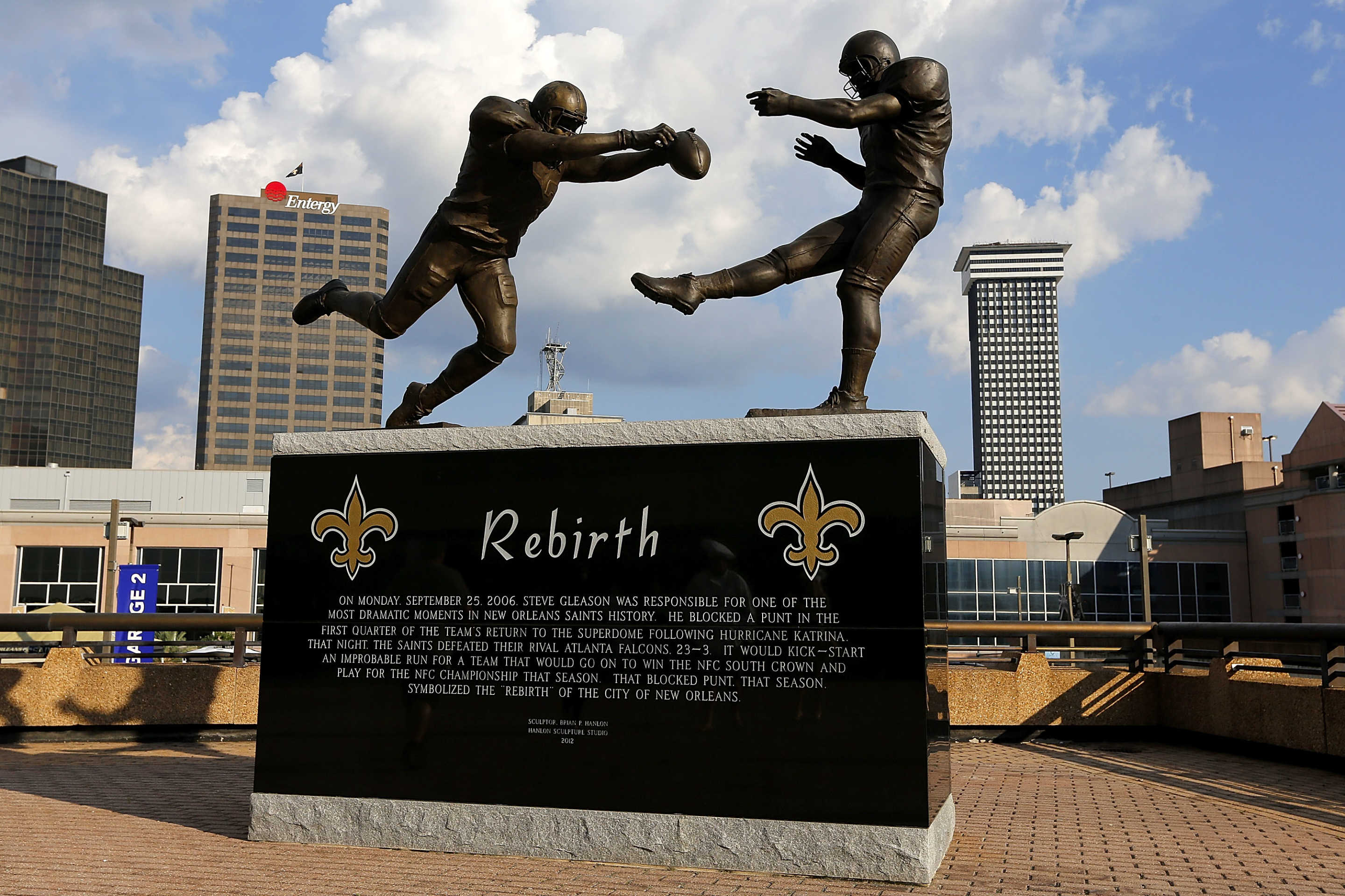 NEW ORLEANS, LA - SEPTEMBER 26: A statue titled