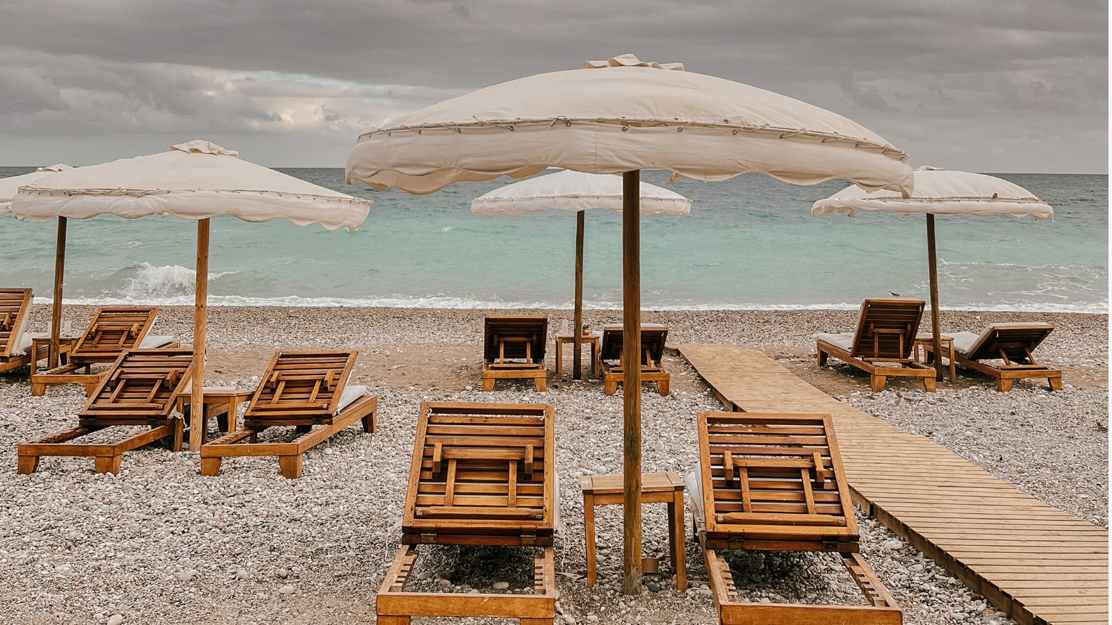 Top 8 Budget-Friendly Honeymoon Destinations Abroad For Indian Newlyweds Top 8 Budget-Friendly Honeymoon Destinations Abroad For Indian Newlyweds