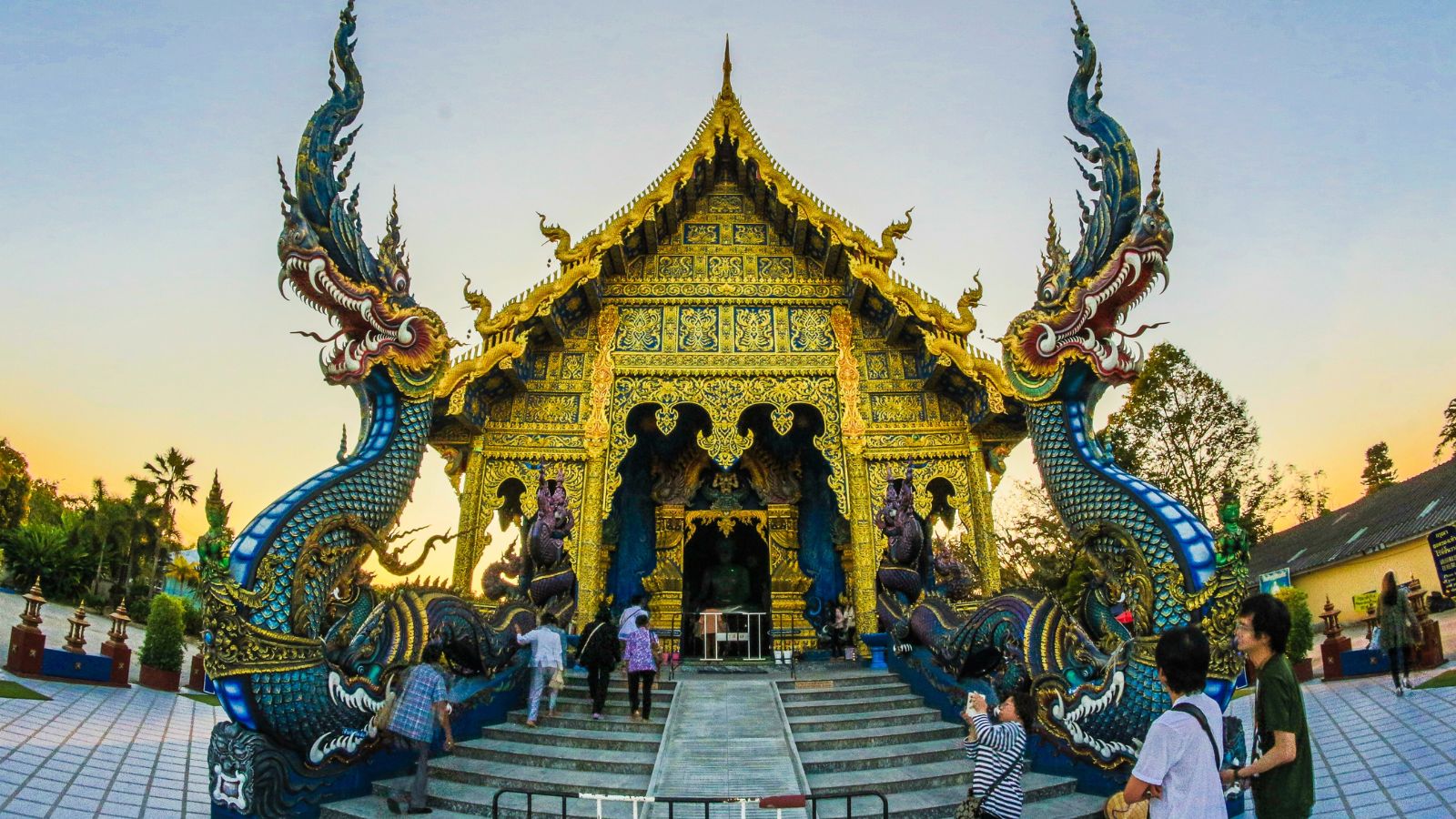 Top 8 Budget-Friendly Honeymoon Destinations Abroad For Indian Newlyweds Top 8 Budget-Friendly Honeymoon Destinations Abroad For Indian Newlyweds