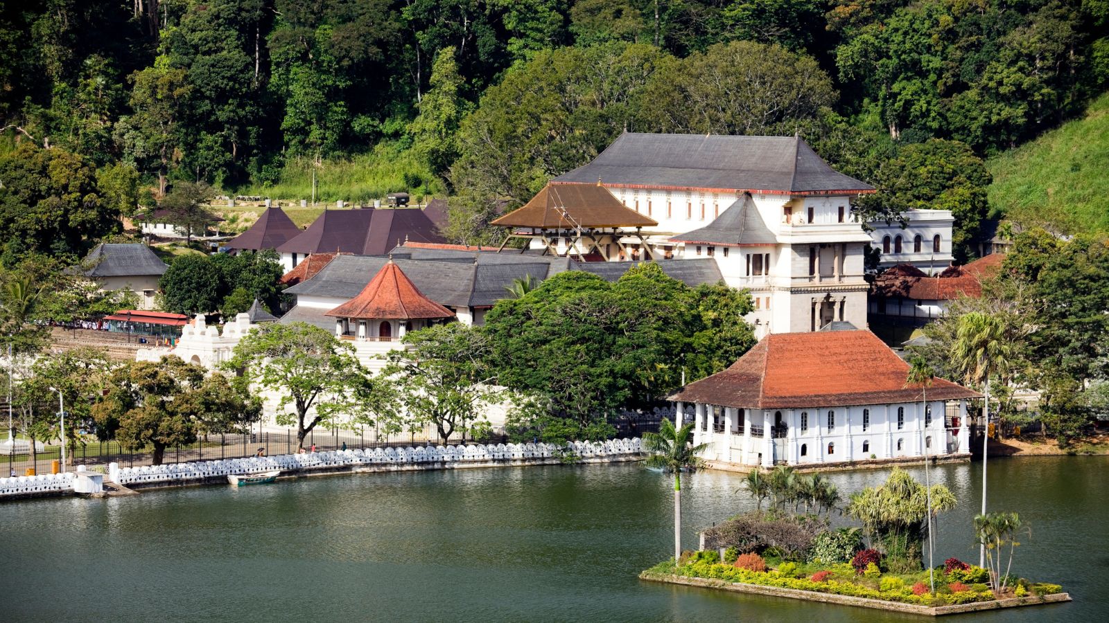 Top 8 Budget-Friendly Honeymoon Destinations Abroad For Indian Newlyweds Top 8 Budget-Friendly Honeymoon Destinations Abroad For Indian Newlyweds